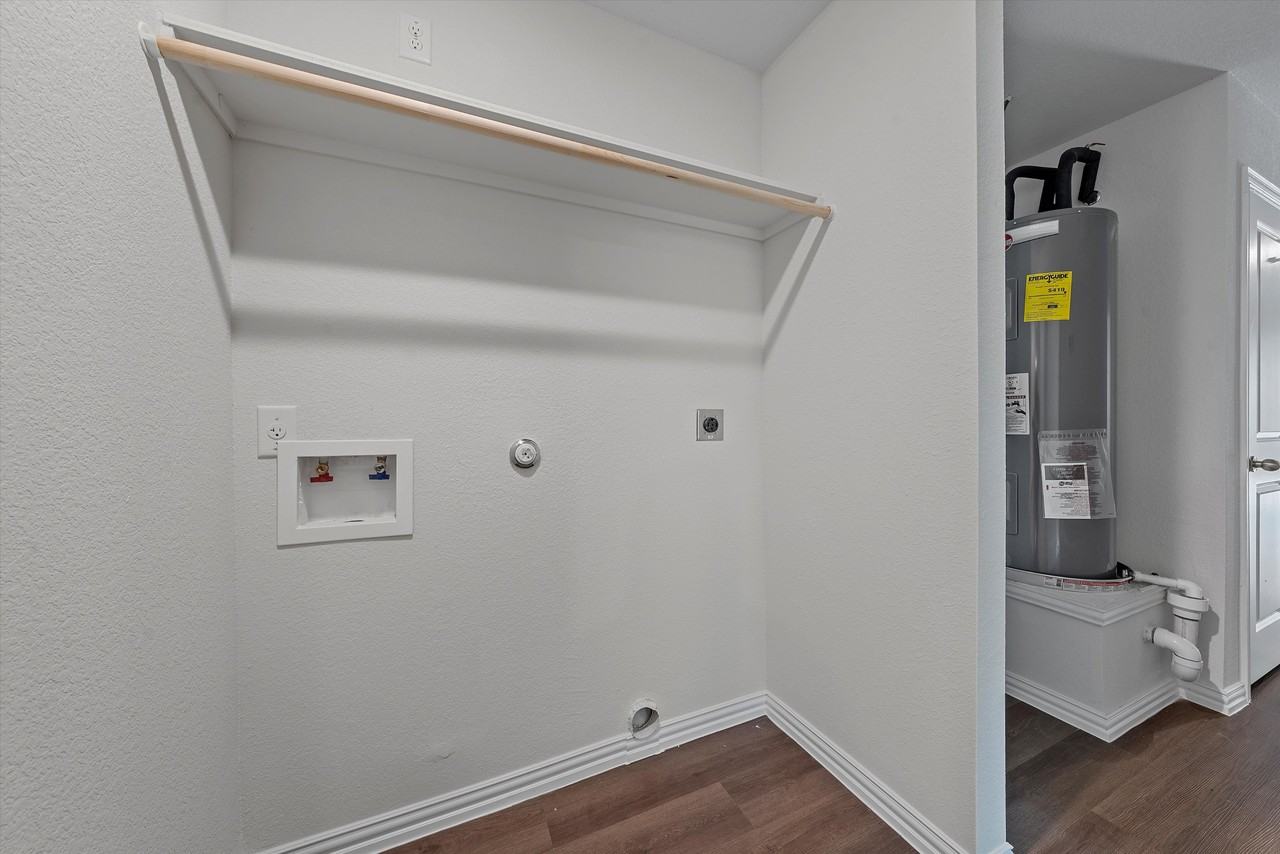 1108 Rose St #B - Photo 5 of 16