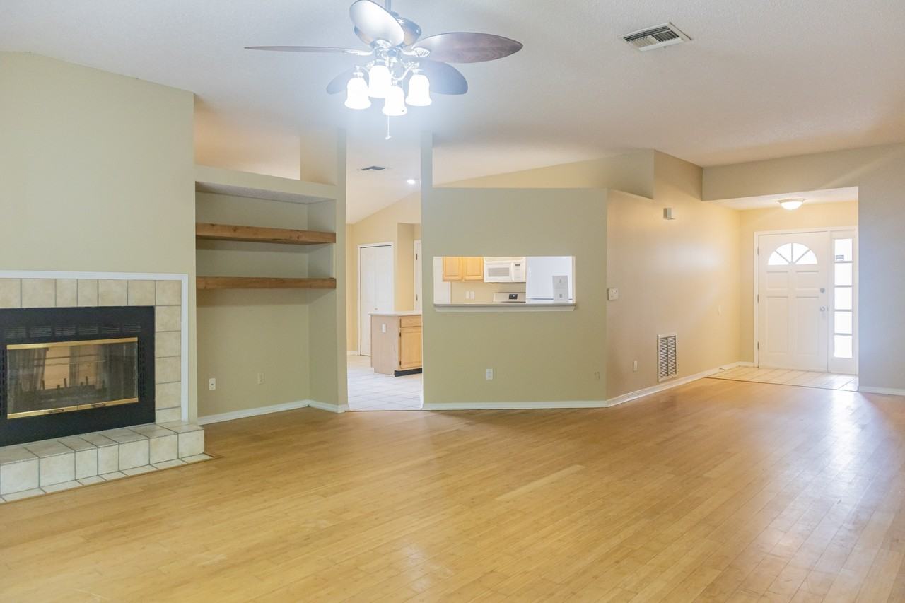 8066 Dickie Dr #1 - Photo 3 of 10