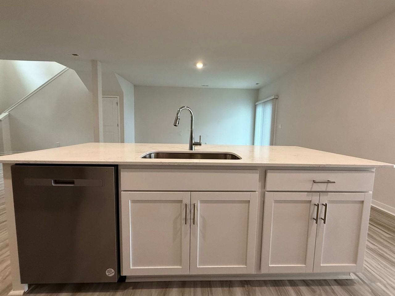 328 Ginsberg Rd - Photo 4 of 30