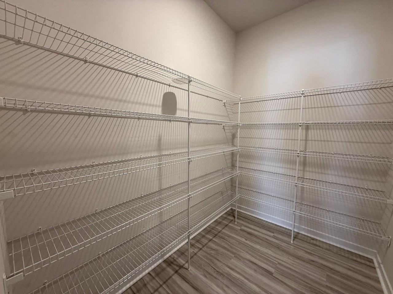 328 Ginsberg Rd - Photo 5 of 30