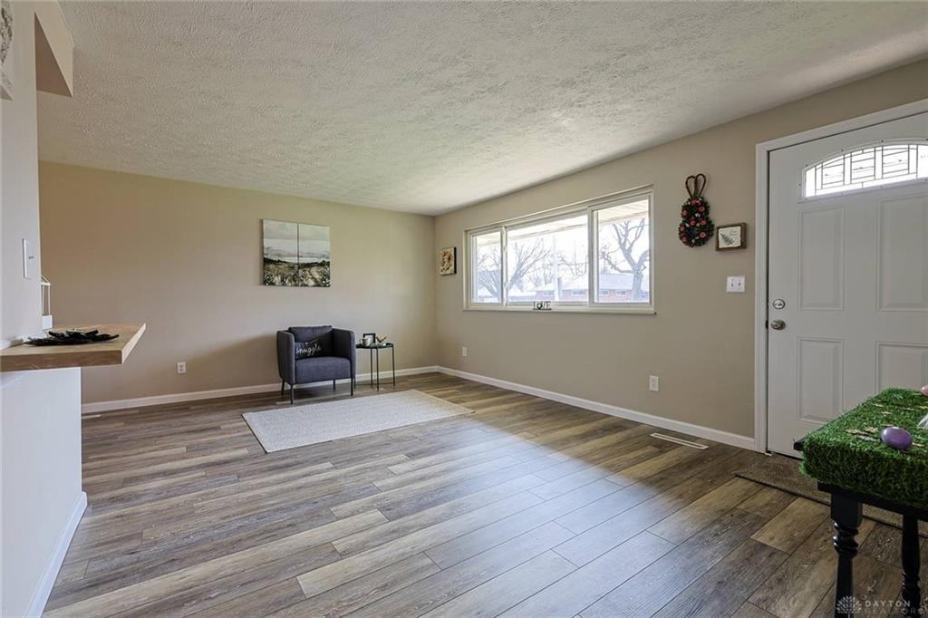 5595 Shady Oak St #1 - Photo 4 of 21