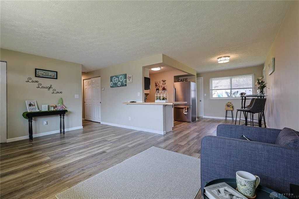 5595 Shady Oak St #1 - Photo 7 of 21
