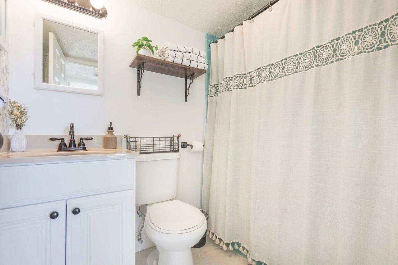 2281 Ala Wai Blvd #902 - Photo 2 of 21