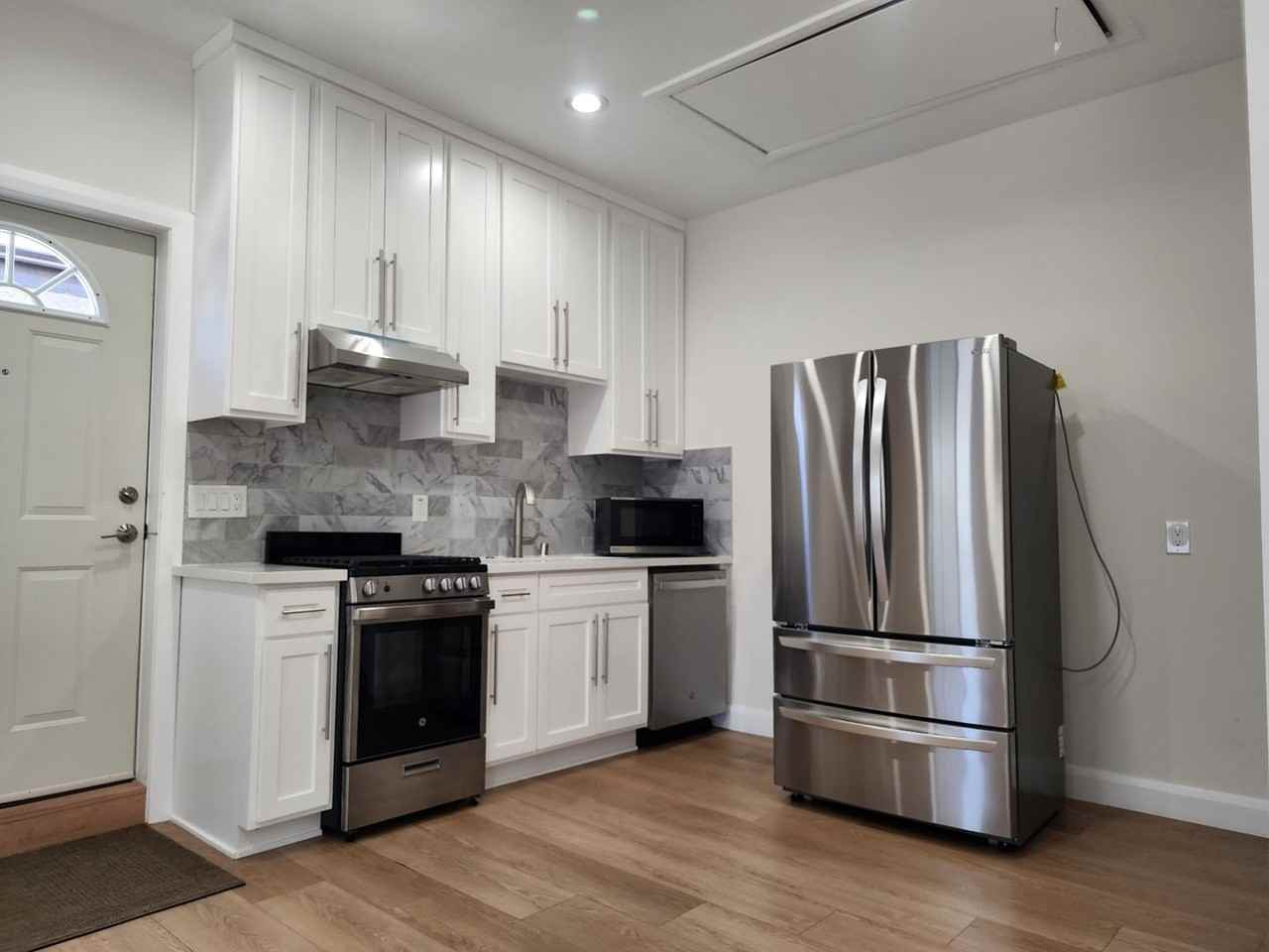 10458 Brooke Ave - Photo 6 of 8