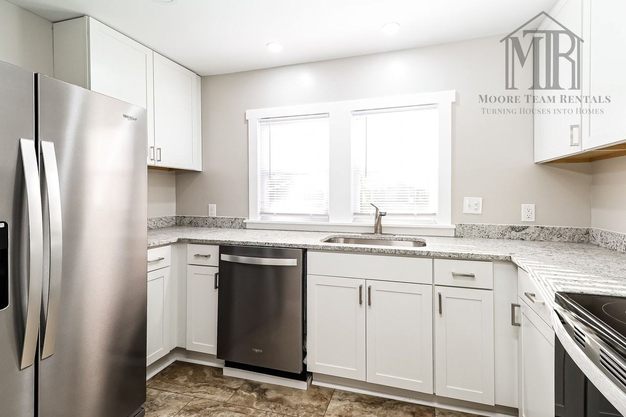177 Half Circle Ln - Photo 4 of 22