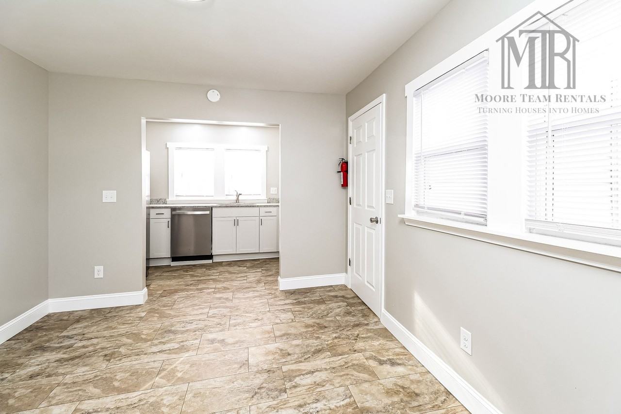 177 Half Circle Ln - Photo 6 of 22