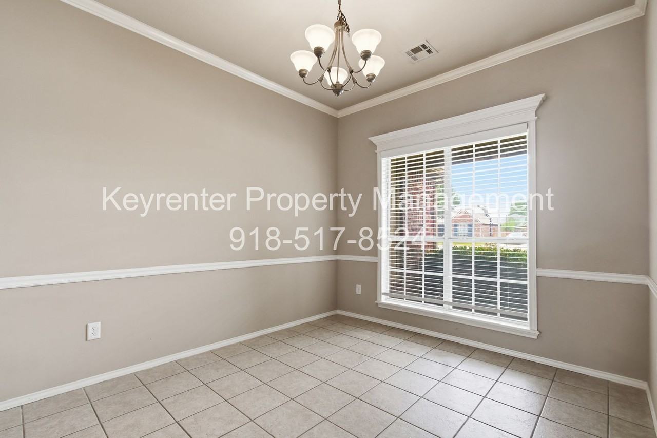 11906 S Juniper Ct - Photo 4 of 26