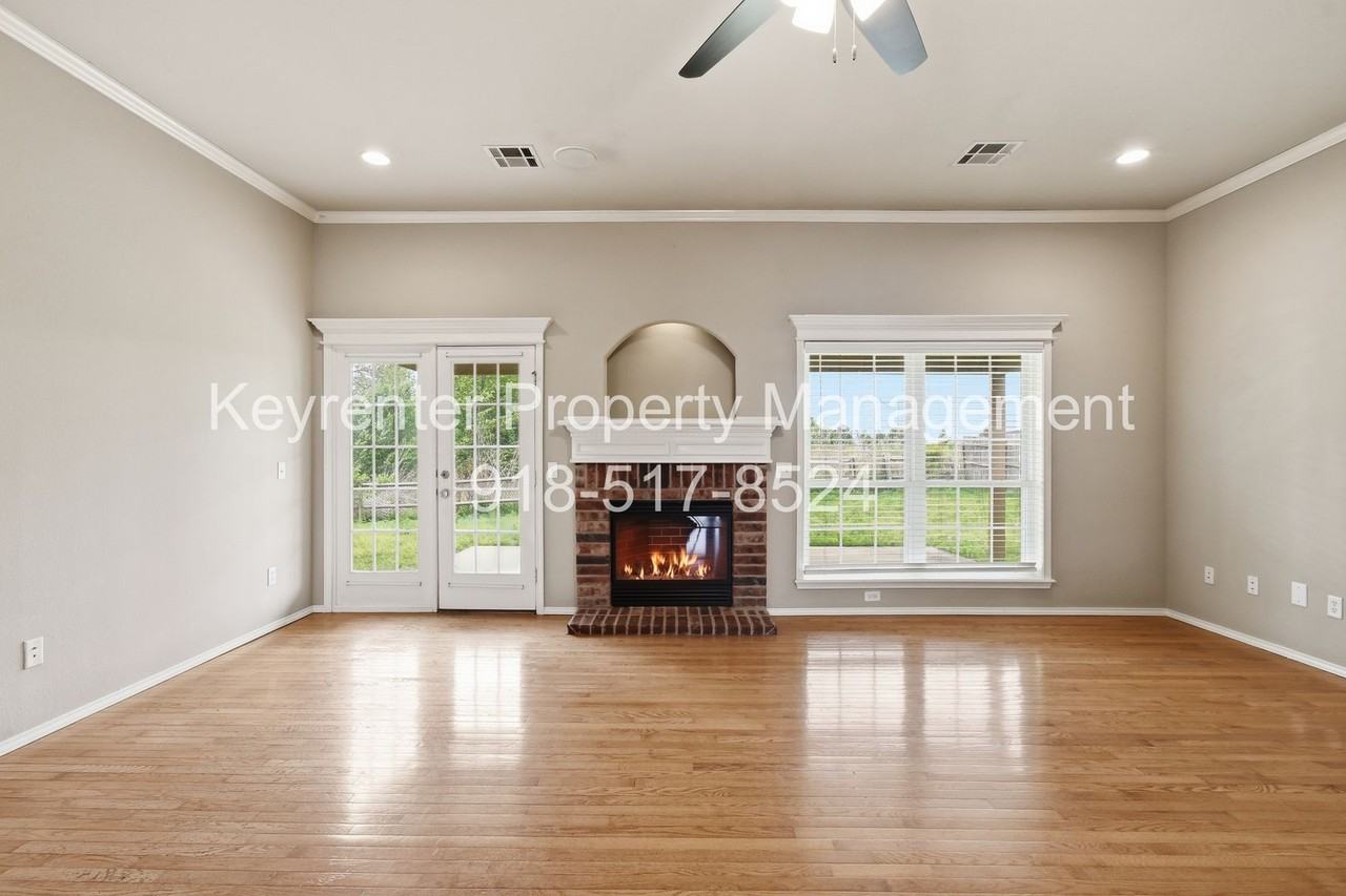 11906 S Juniper Ct - Photo 7 of 26