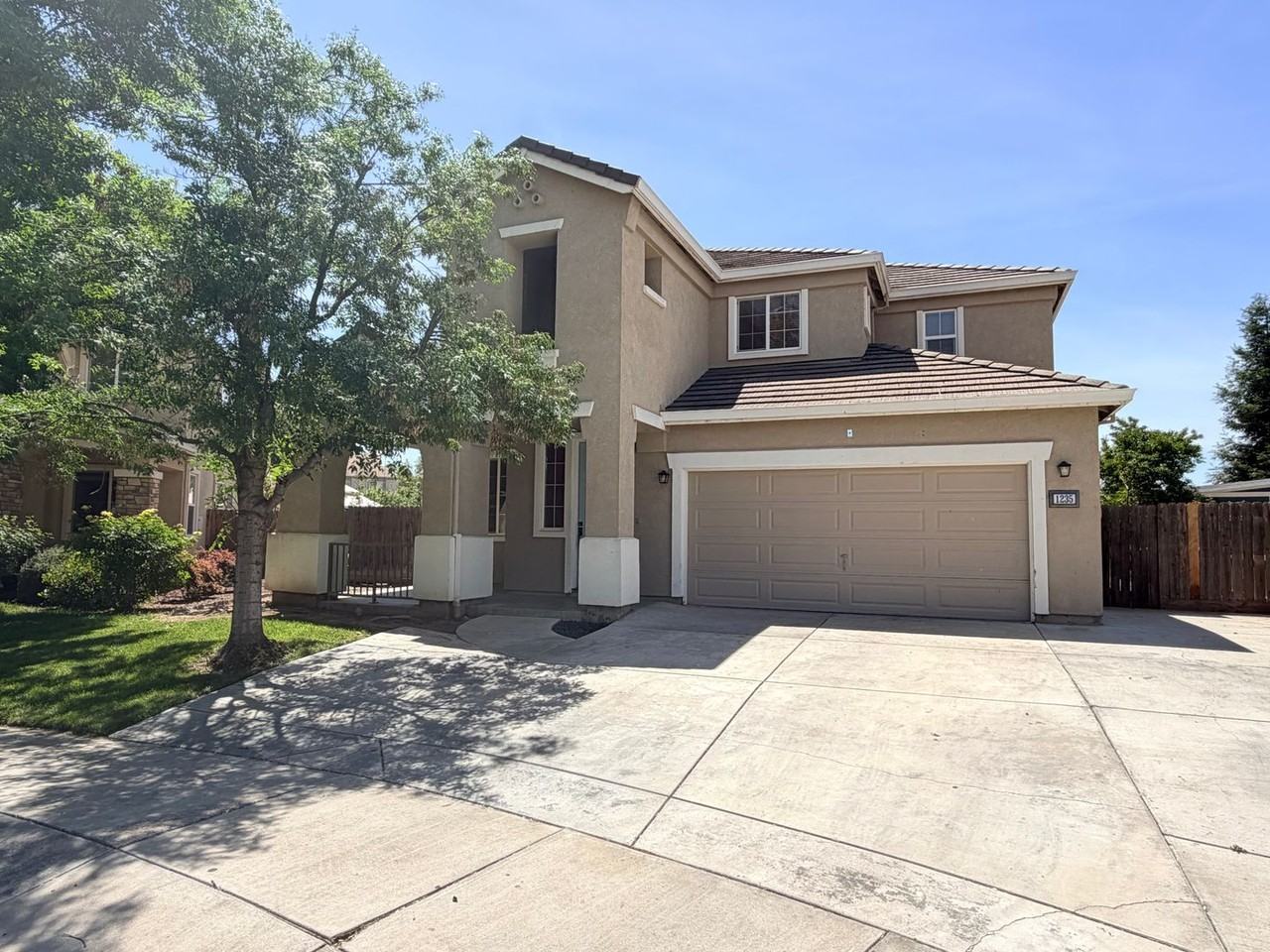 1235 Bluegrass Ct - Photo 2 of 39