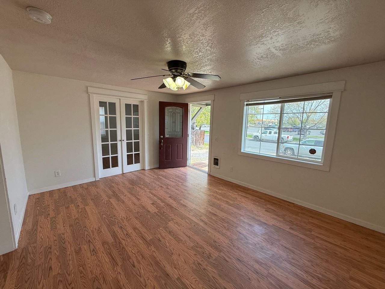 787 Nw 7th St - Photo 2 of 18