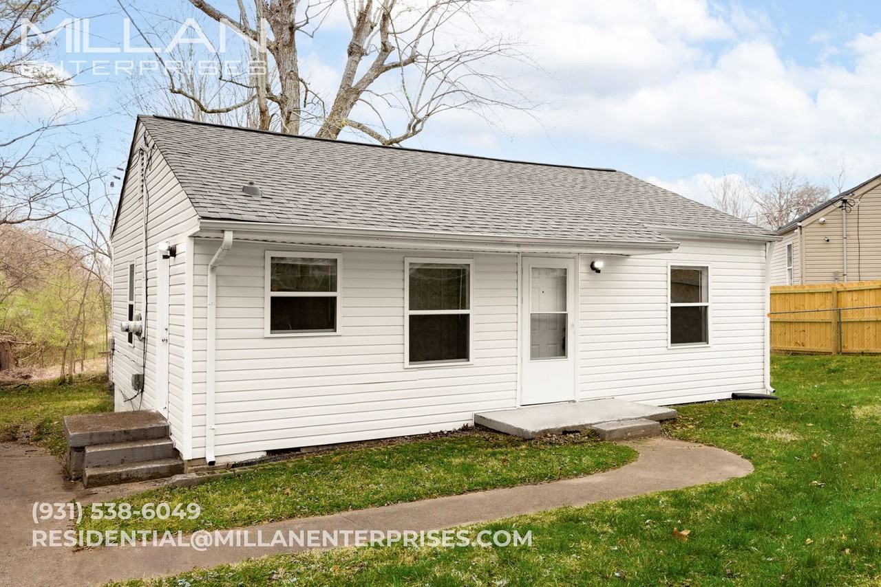 1003 Lincoln St - Photo 2 of 12