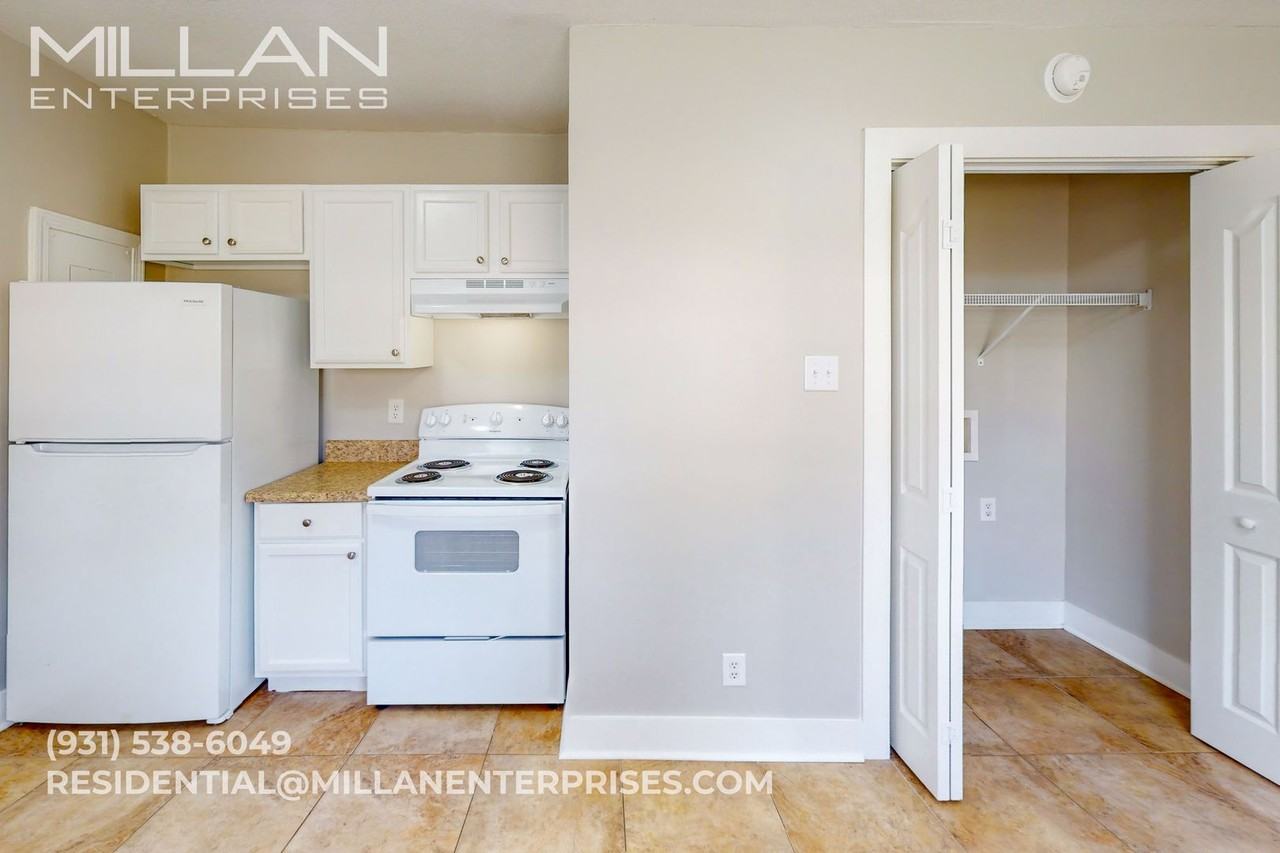 1003 Lincoln St - Photo 5 of 12