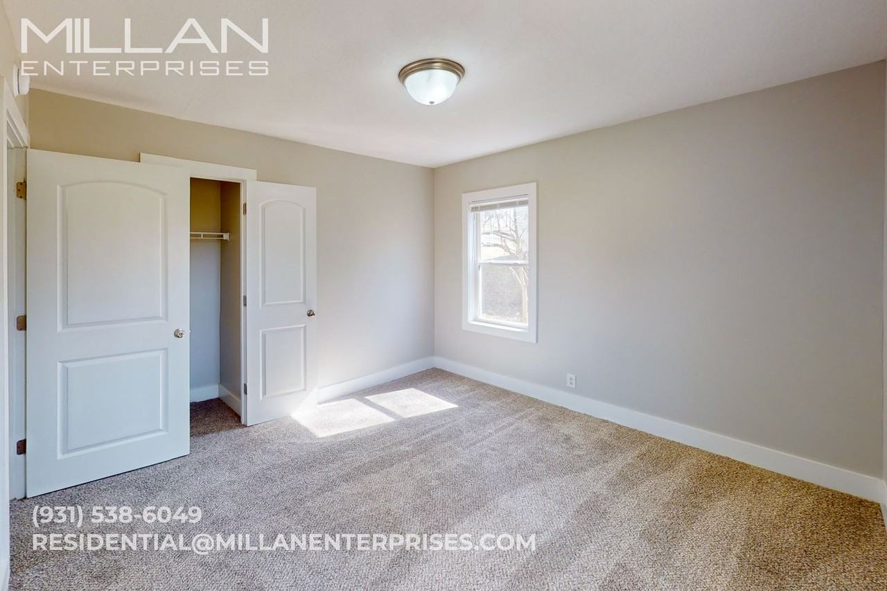 1003 Lincoln St - Photo 7 of 12