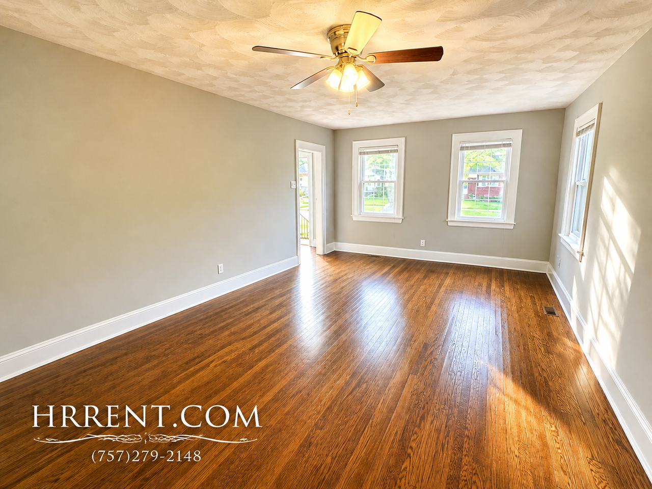 2914 Peronne Ave - Photo 2 of 13
