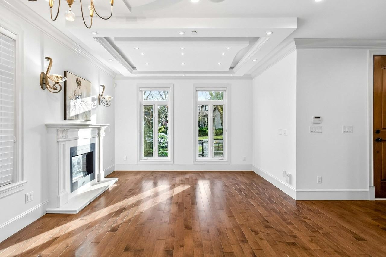 3715 West 22nd Avenue - Photo 5 of 19