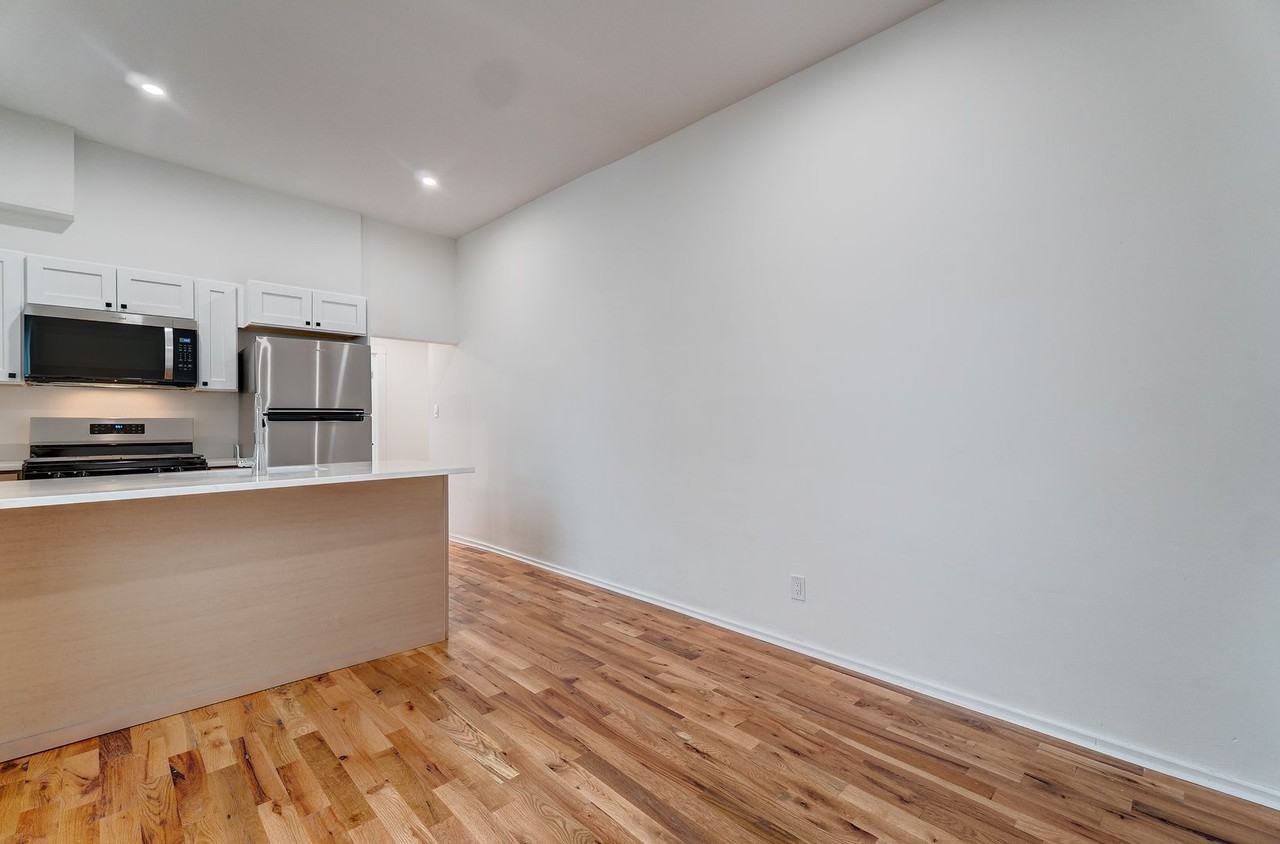 522 Elm St - Photo 2 of 23