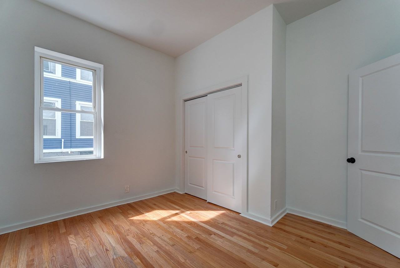 522 Elm St - Photo 7 of 23