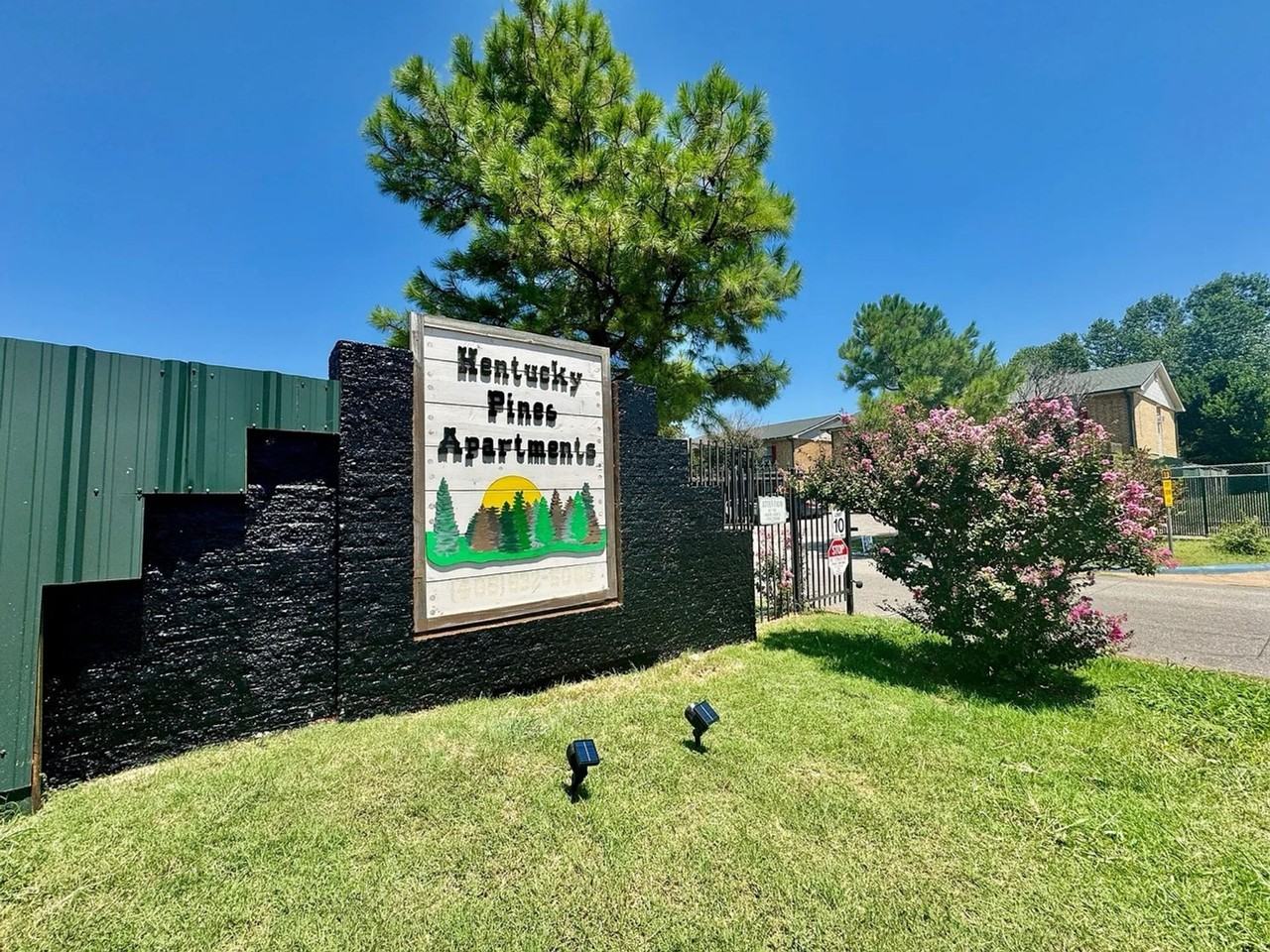 Kentucky Pine Apartments - Photo 2 of 3