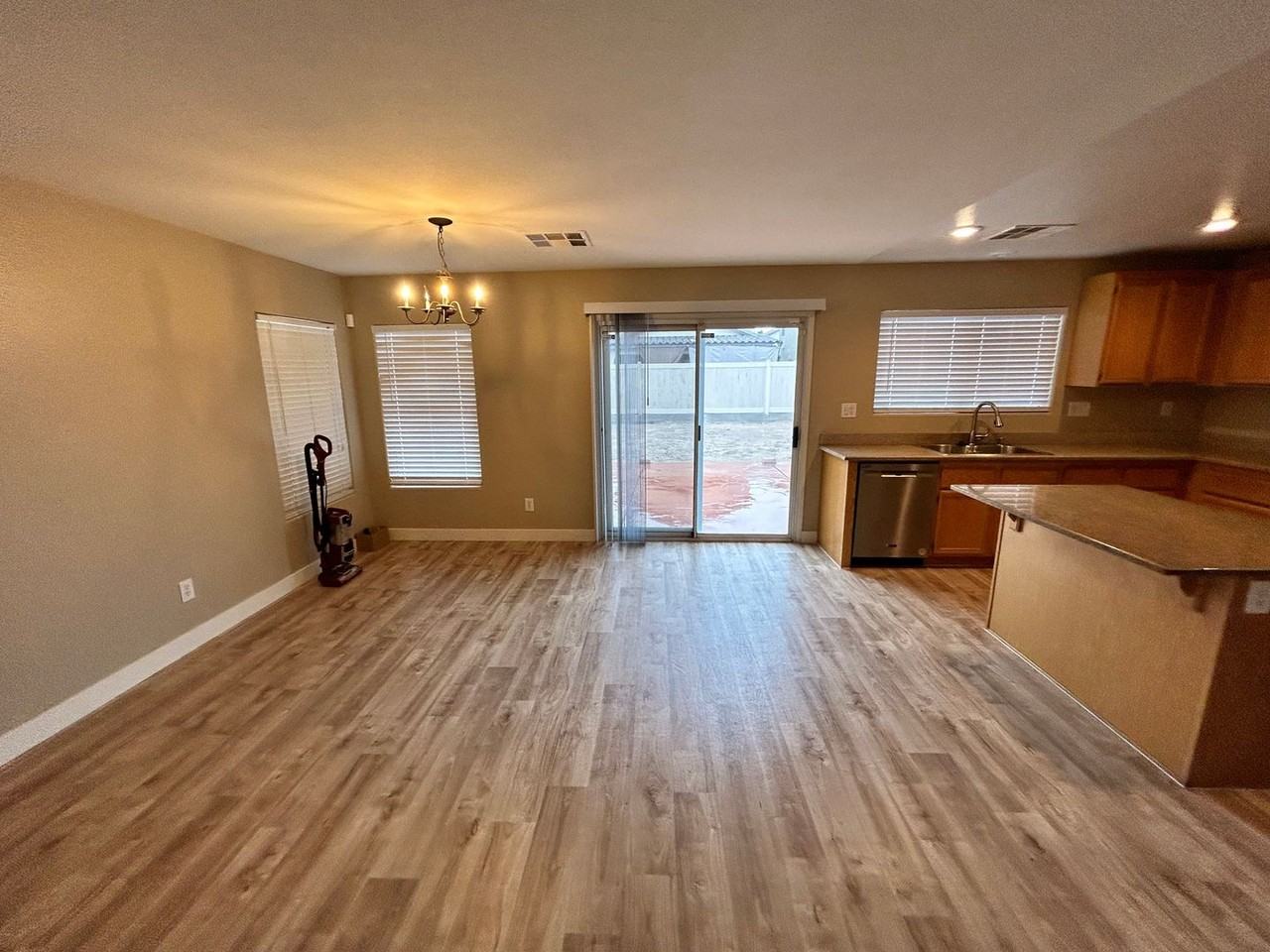 4228 Apple Oak Ct - Photo 4 of 25