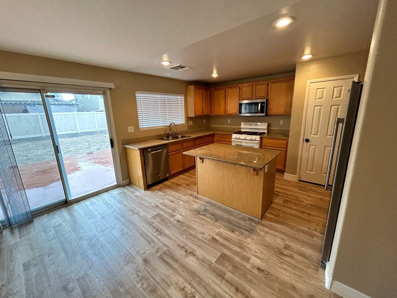 4228 Apple Oak Ct - Photo 6 of 25