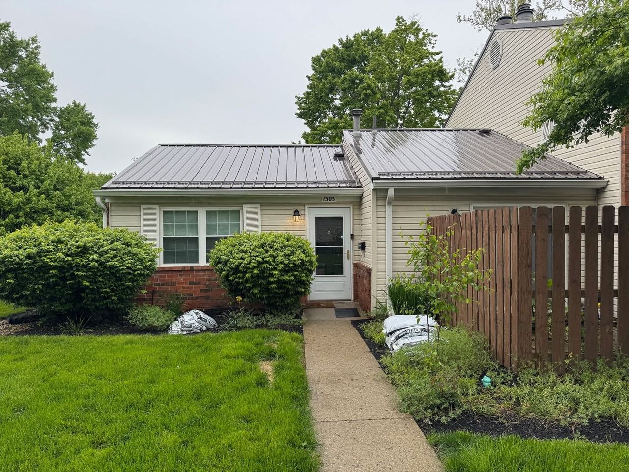 1303 Lowland Ct