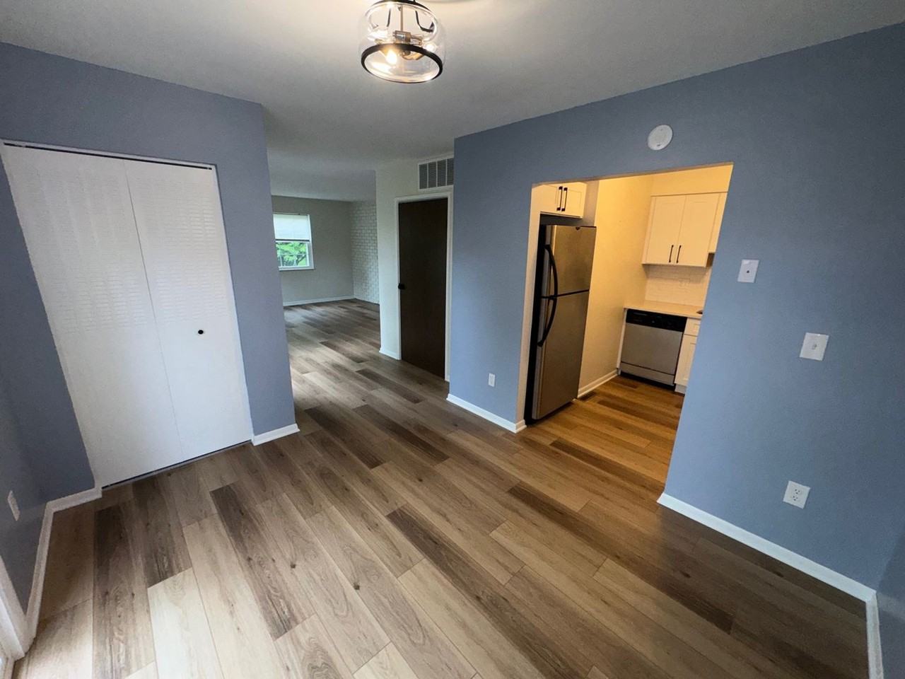 1303 Lowland Ct - Photo 4 of 12