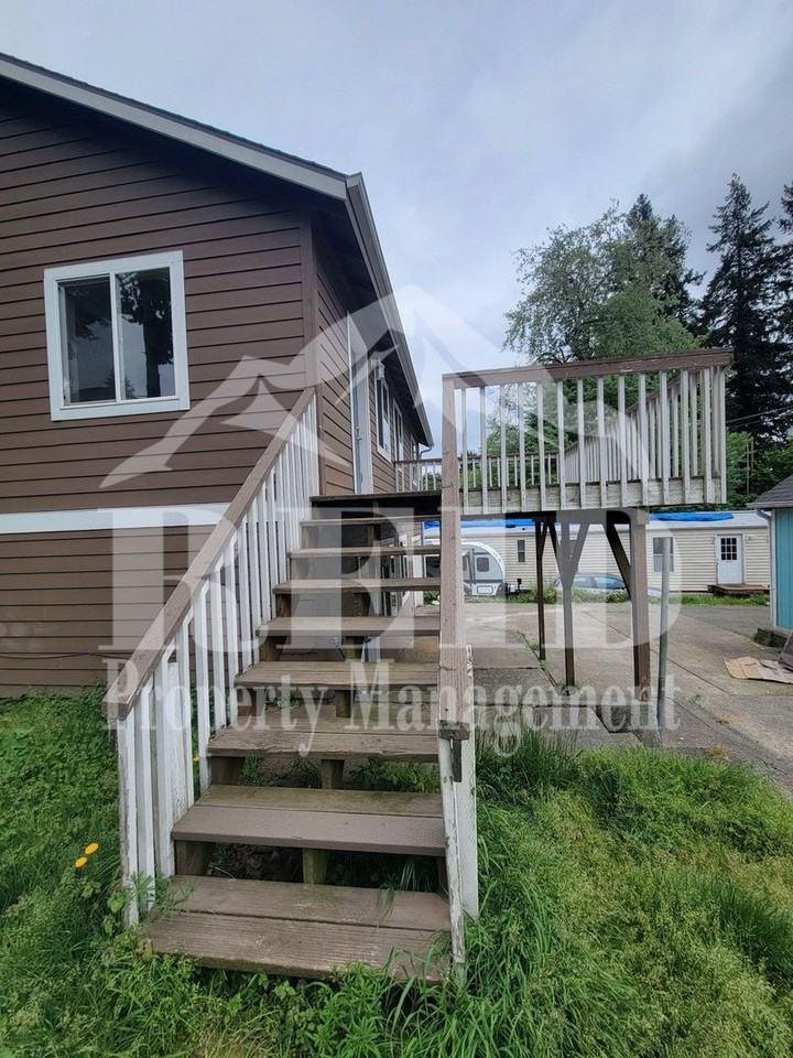 4114 Mccall Blvd W - Photo 3 of 25