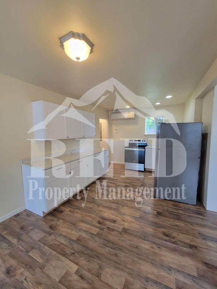 4114 Mccall Blvd W - Photo 5 of 25