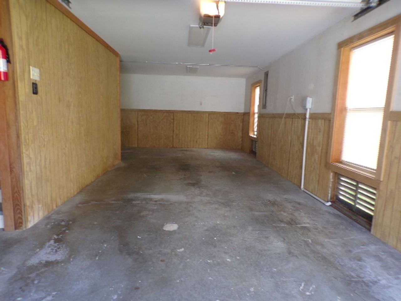 10 Cobblestone Ct - Photo 3 of 37
