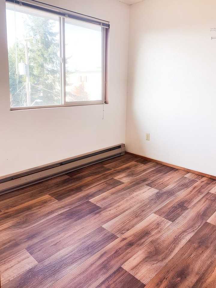 8732 Phinney Ave N #201 - Photo 5 of 18