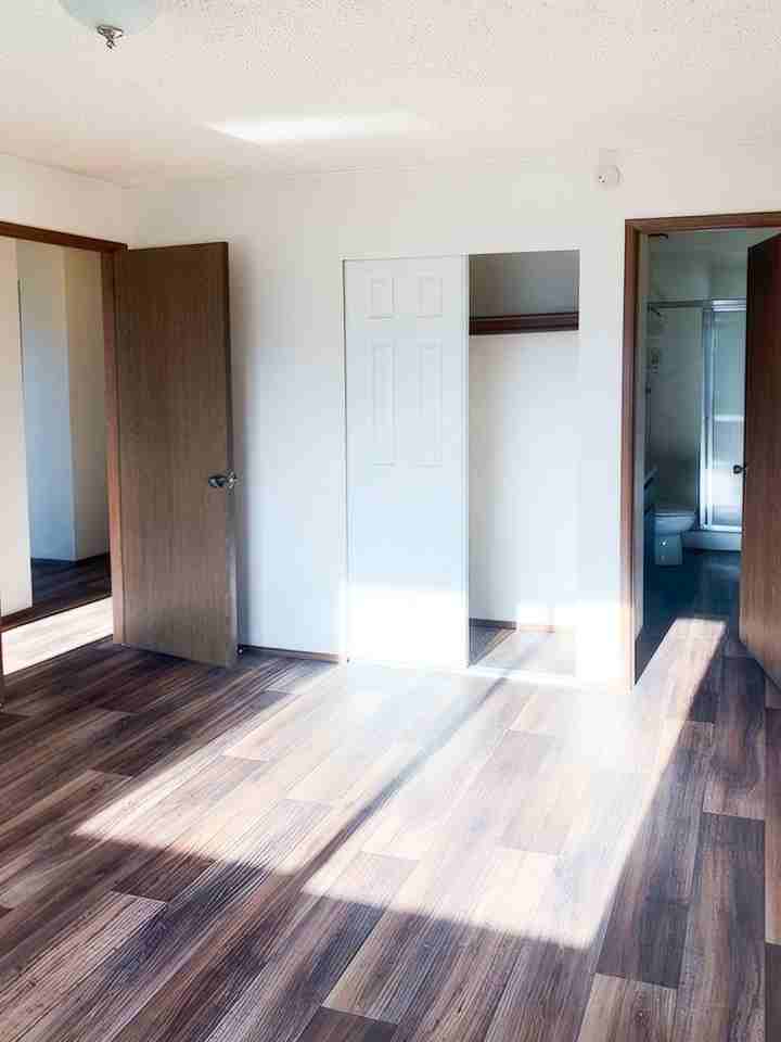 8732 Phinney Ave N #201 - Photo 7 of 18