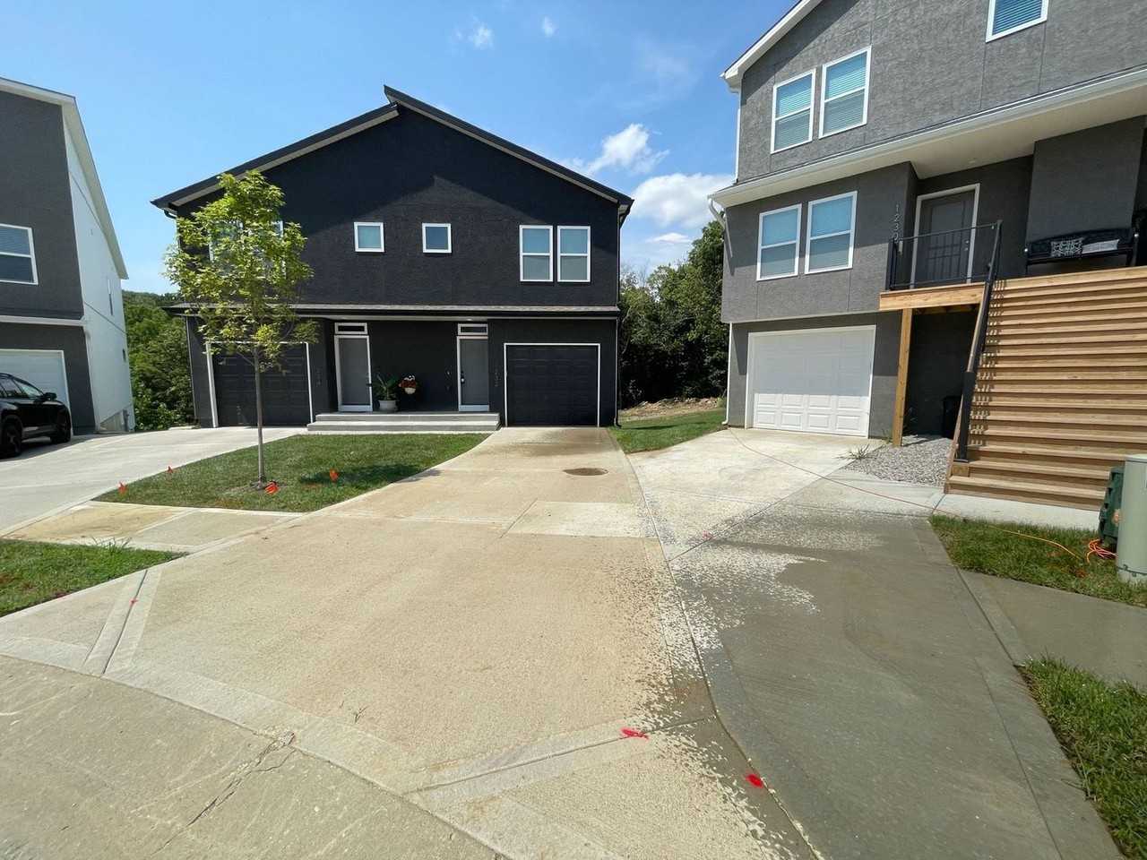 1232 Nw 77th St - Photo 2 of 21