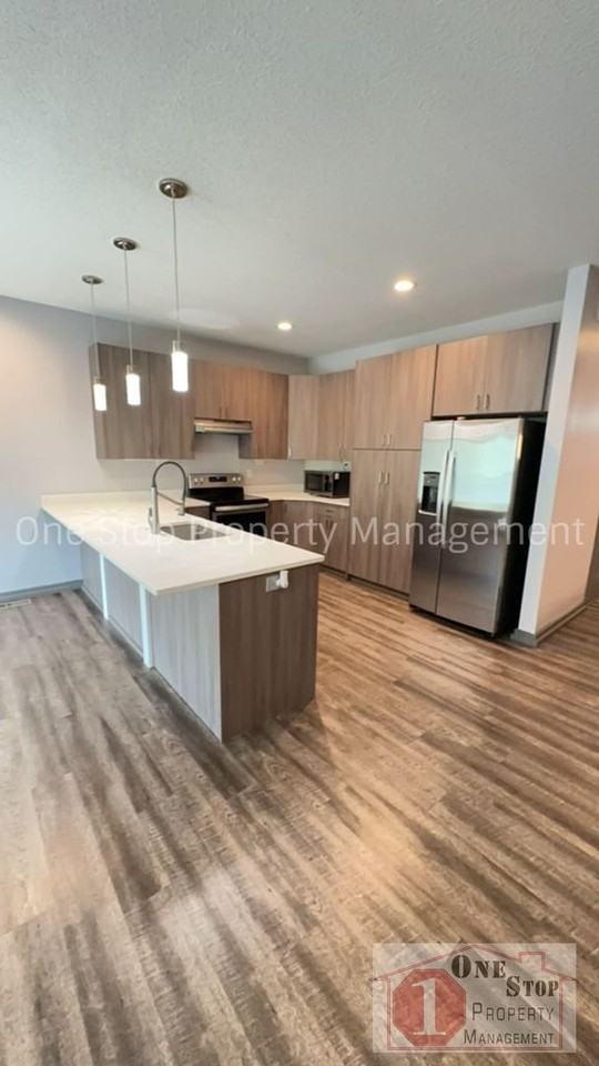 1232 Nw 77th St - Photo 4 of 21