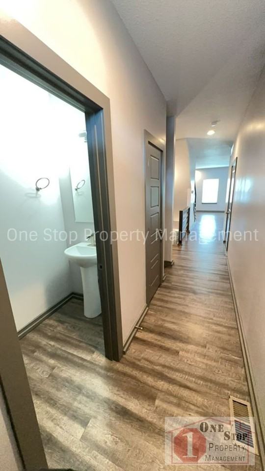 1232 Nw 77th St - Photo 7 of 20