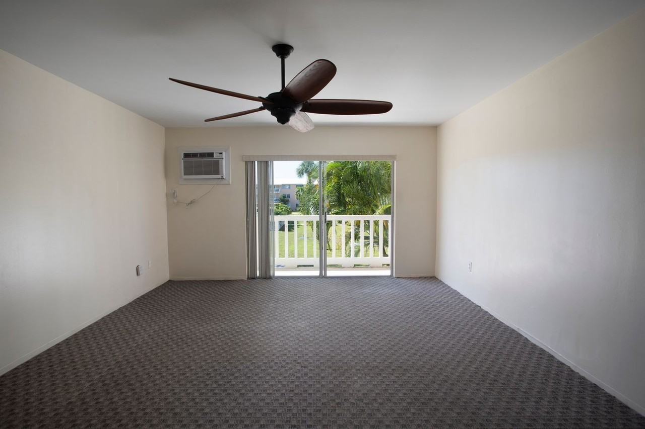 2601 S Roosevelt Blvd - Photo 4 of 12