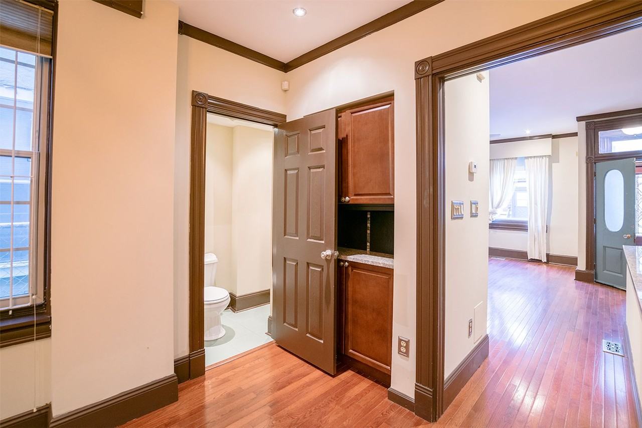 1829 S 18th St - Photo 5 of 24