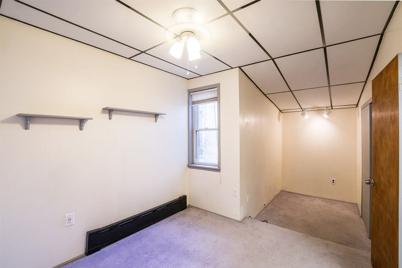 937 Mckean St - Photo 5 of 18