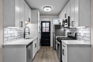 1042 Sanford Ave - Photo 1 of 1