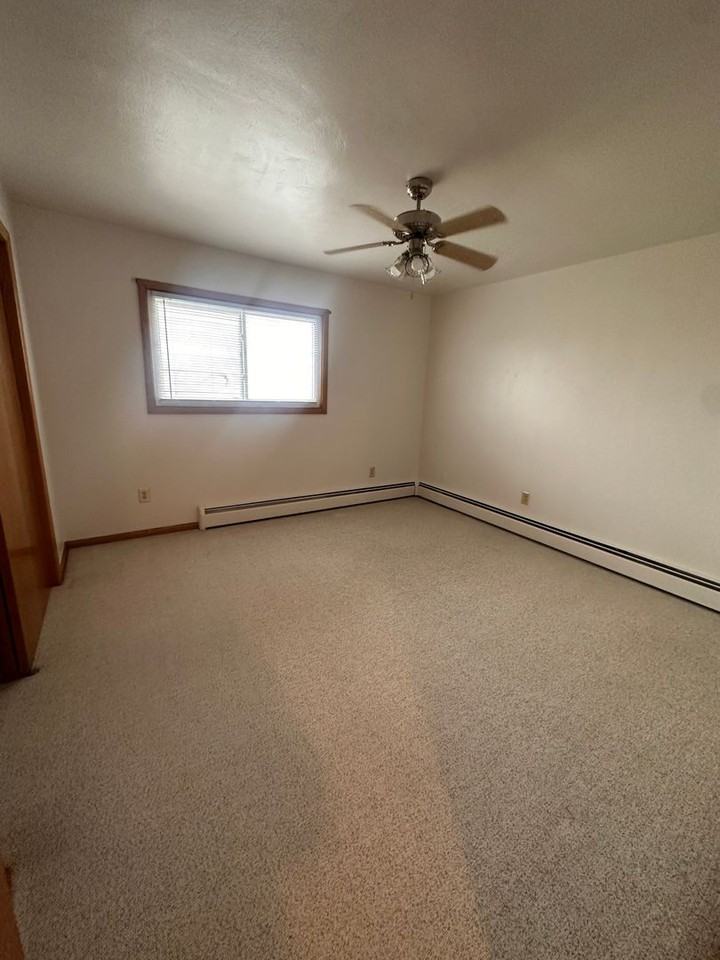 3721 Ellsworth Ave - Photo 4 of 10