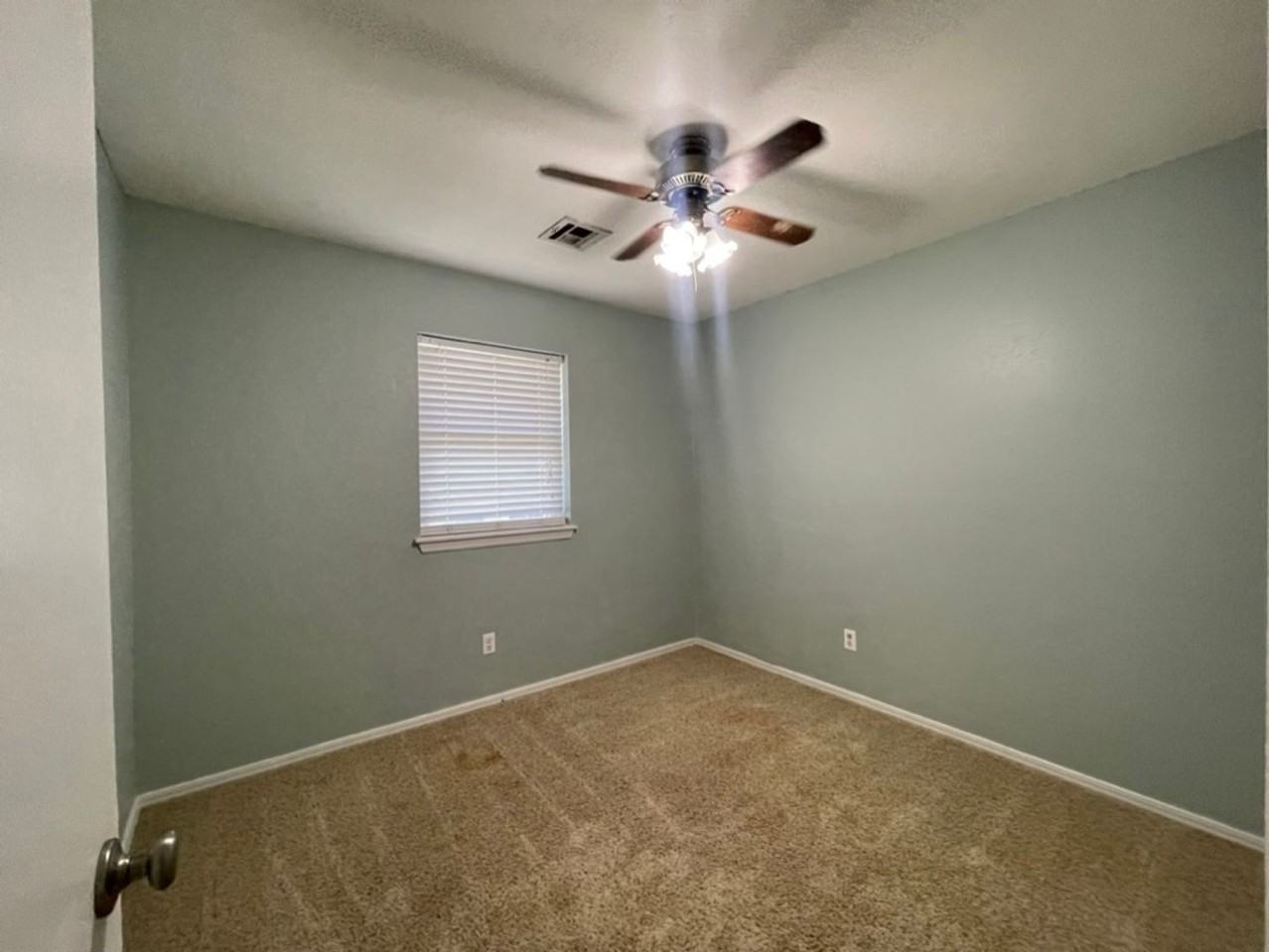 138 Ridgeline Dr - Photo 6 of 12