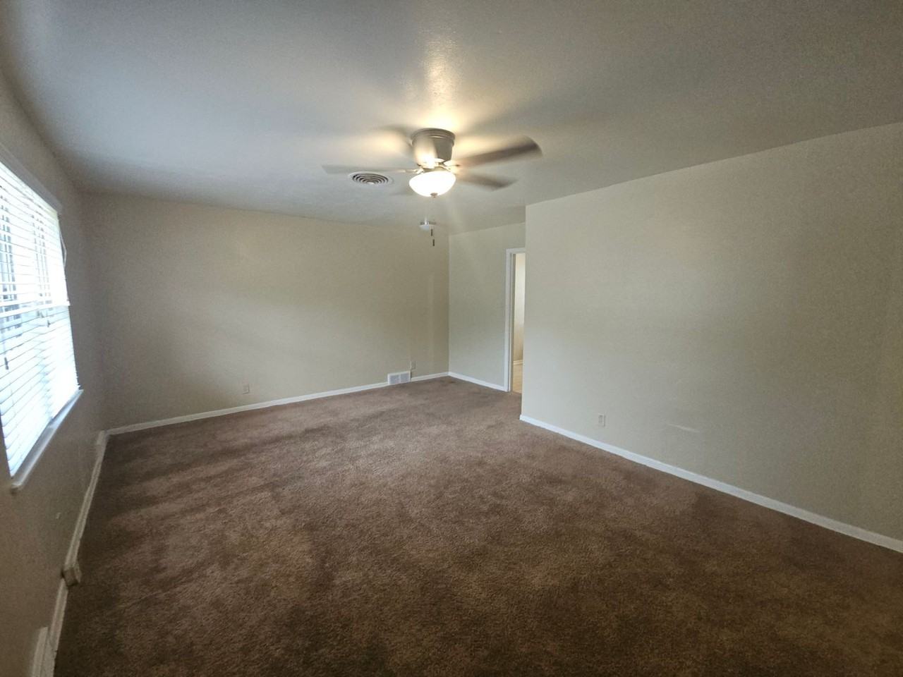 6419 Onyx Dr N - Photo 3 of 15
