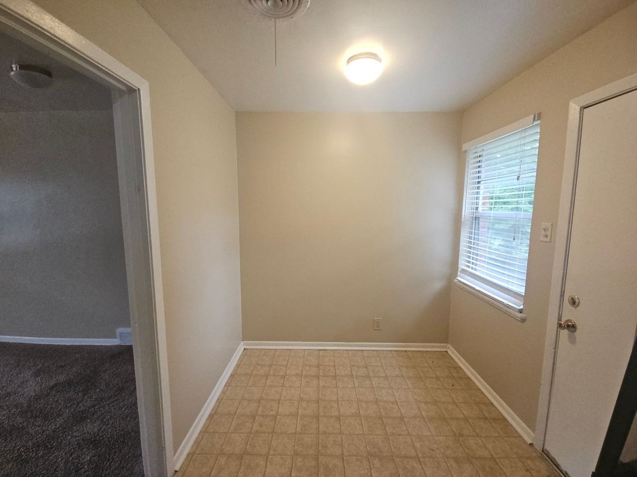 6419 Onyx Dr N - Photo 4 of 15