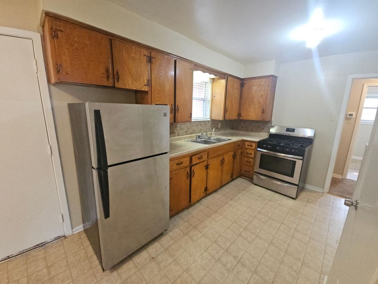 6419 Onyx Dr N - Photo 6 of 15