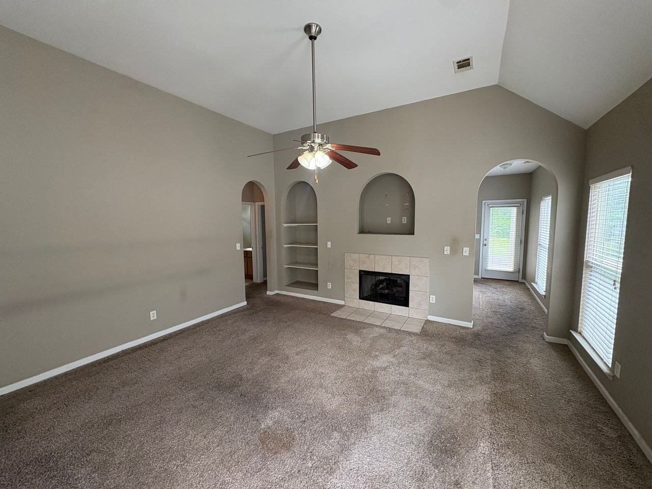 5287 Promenade Dr - Photo 3 of 15