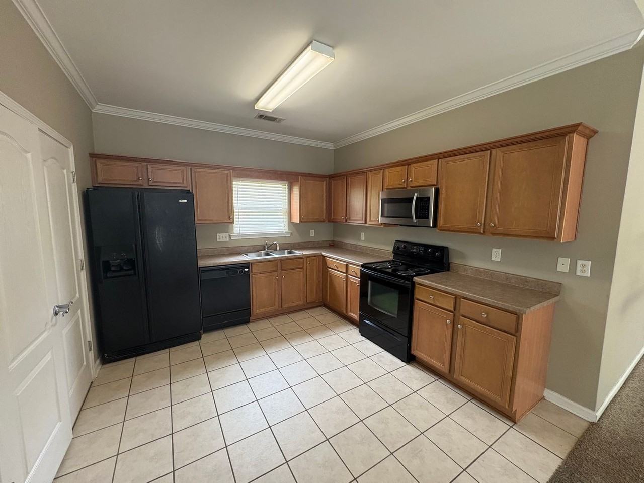 5287 Promenade Dr - Photo 5 of 15