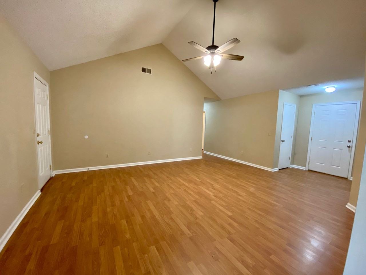 957 Black Willow Dr - Photo 4 of 25