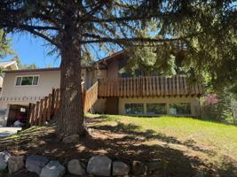featured image of 3 Carriage Way