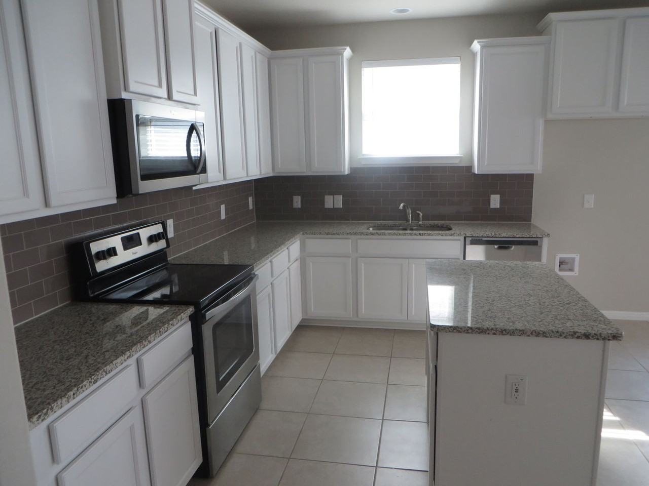 301 La Escalera Dr - Photo 4 of 22