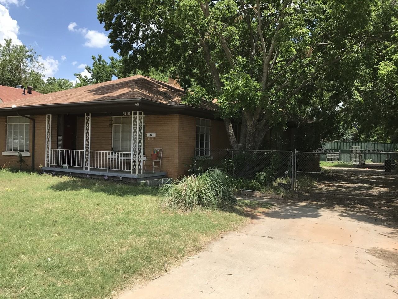 3110 N Hudson Ave - Photo 2 of 13
