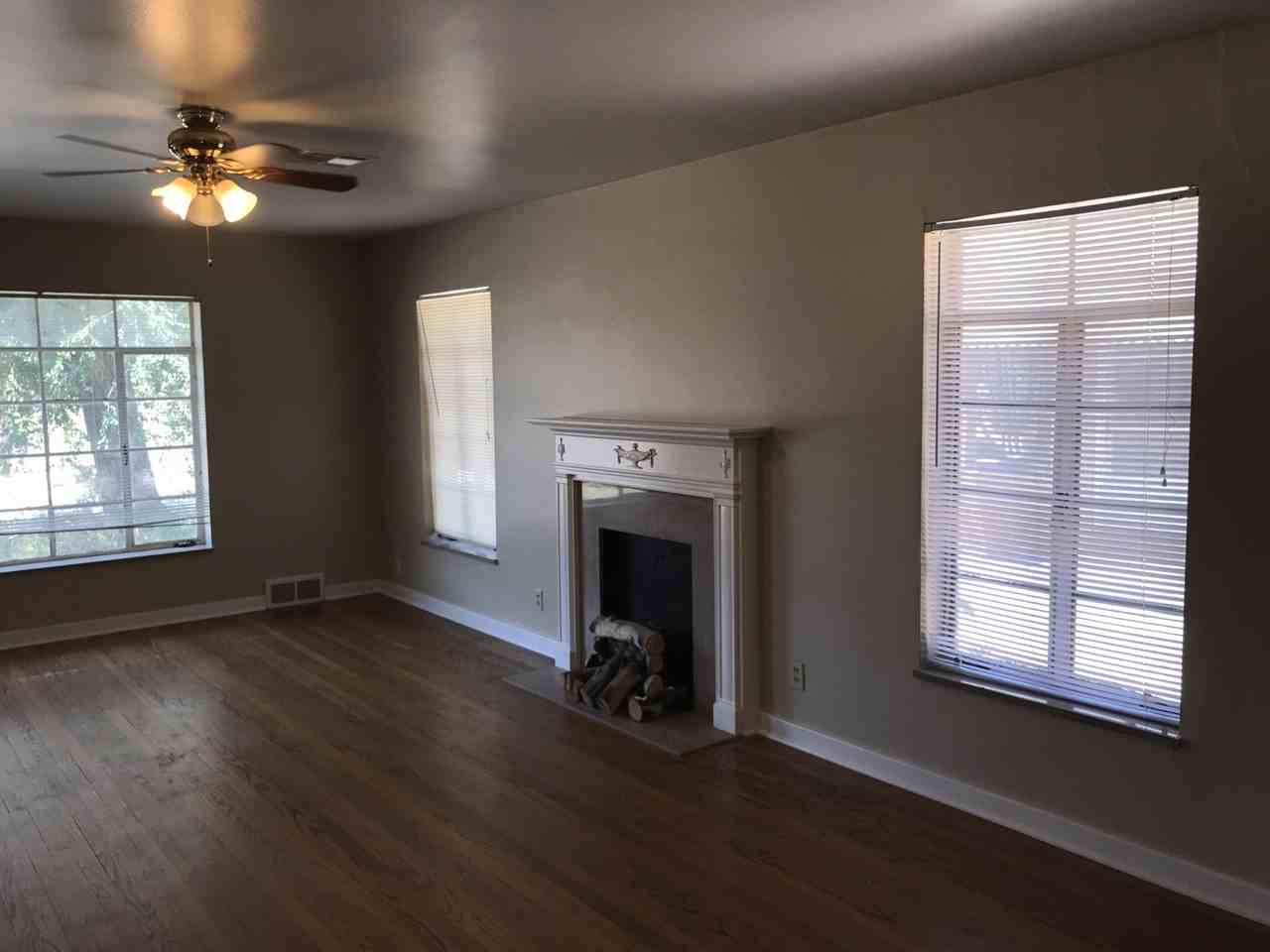 3110 N Hudson Ave - Photo 3 of 13